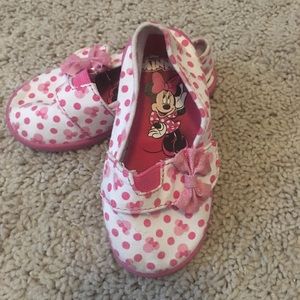 Minnie Mouse pink and white shoes